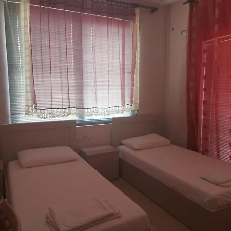 Luiza * Sarandë